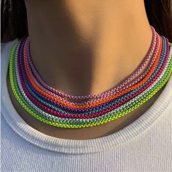 Green box chain necklace - Picture 2 of 4